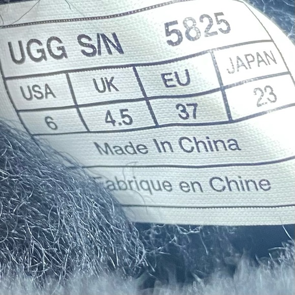 UGG Boots Australia  Classic Short Black Suede Fur Lined Women SZ 6 - Picture 11 of 12